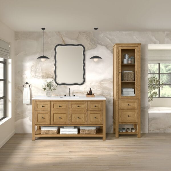 Breckenridge 22" Linen Cabinet in Light Natural Oak